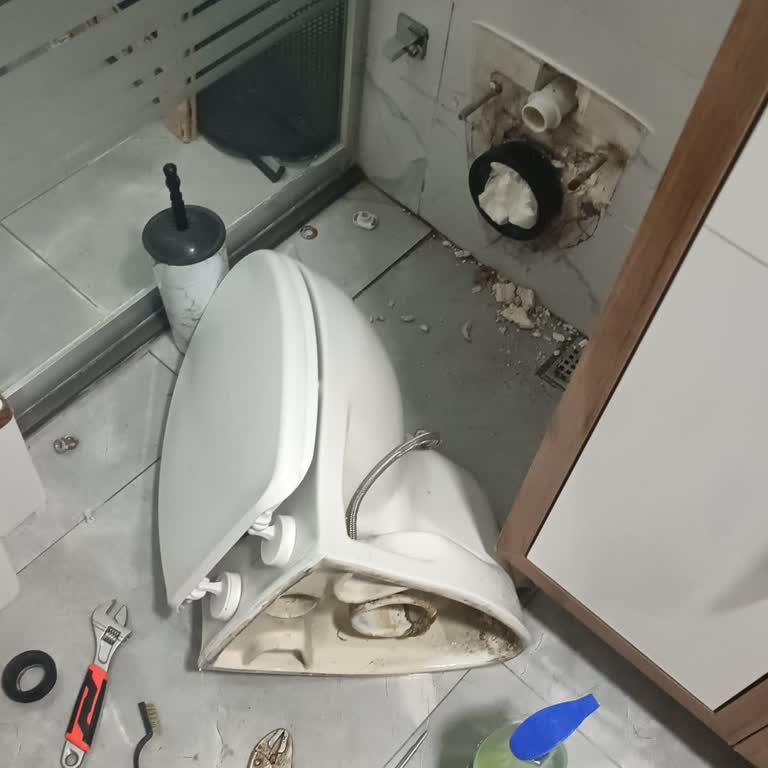 Seramiksan Asma Klozette Parça Eksikliği Kullanılamaz Duruma Getirdi
