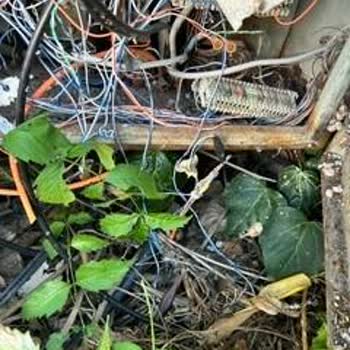 Hür 6 Ve Hür 7 Sokaklarda Altyapı Eksikliği Nedeniyle Türk Telekom’dan Kalıcı Çözüm Bekleniyor