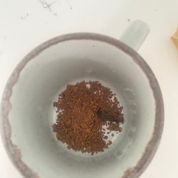 Nescafe Gold İçinde Yabancı Parça