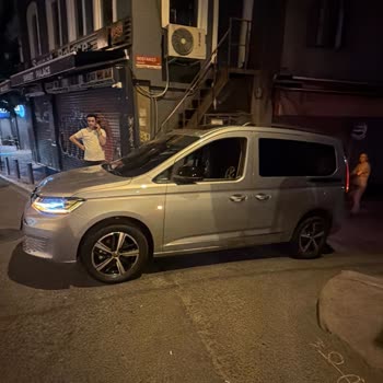 2025 Volkswagen Caddy Shifts Into Park While Driving