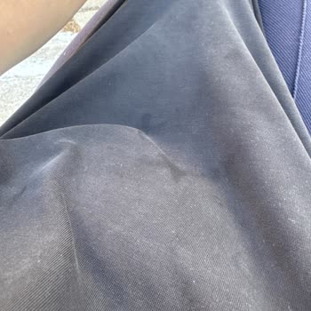 İlk Yıkamada Renk Attı Ve Bozulmuş Tişört İçin Değişim Talebi