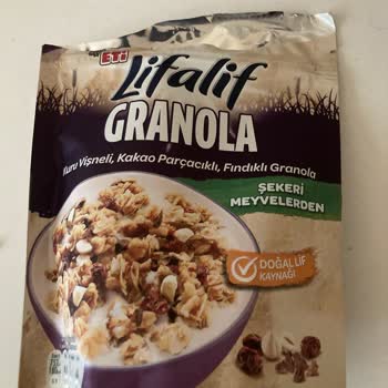 Eti Granola’da Sert Parça Dişi Kırdı Ve Maddi Zarar Verdi