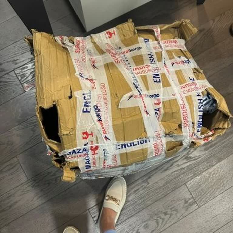 Kırık Koli Ve Eksik Lastikli Çarşaflar İçin Geri Ödeme Bekleniyor