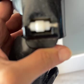 Aşırı Gürültülü Ve Parçaları Kırılan Samsung Dikey Süpürge İçin Acil Değişim Talebi