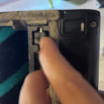 Aşırı Gürültülü Ve Parçaları Kırılan Samsung Dikey Süpürge İçin Acil Değişim Talebi