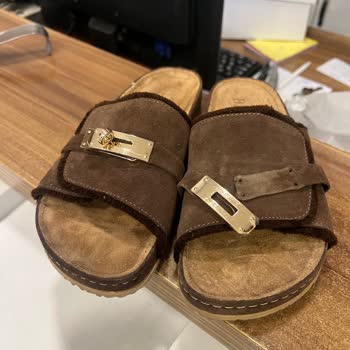 Terlikte Aksesuar İlk Kullanımda Koptu, Değişim Ya Da Tamirat Bekliyor