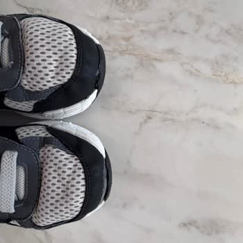Skechers Çocuk Ayakkabısının 1,5 Ayda Yırtılması Ve İnceleme Talebinin Reddedilmesi