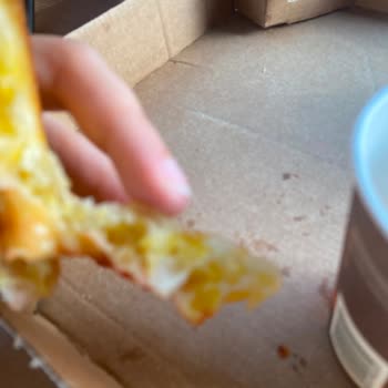 Domino’s Pizza’da Hijyen Sorunu Ve Ücret İadesi Talebi