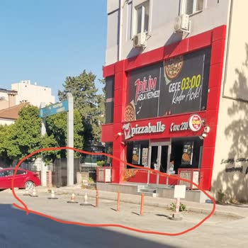 Muratpaşa’da Alkol Ve Çöp Sorunu Parkı Güvensiz Kılıyor, Yetkiler Sorumluluk Tartışması
