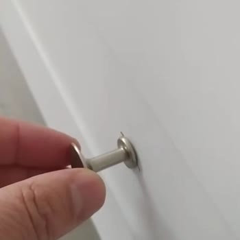 Vivense'den Genç Odası Takımında Kırık Parçalar Ve Uzun Bekleme Süresi