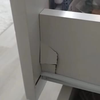 Vivense'den Genç Odası Takımında Kırık Parçalar Ve Uzun Bekleme Süresi