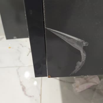Defolu Banyo Dolabı Ve Ücretli Montajı İçin Ücretsiz Değişim Talebi