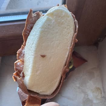 Migros Magnum Badem Dondurması Kristalleşti Ve Tadı Bozuldu, Değişim İstiyorum