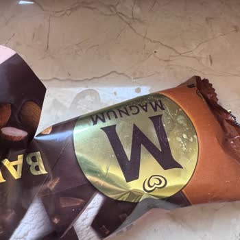 Migros Magnum Badem Dondurması Kristalleşti Ve Tadı Bozuldu, Değişim İstiyorum