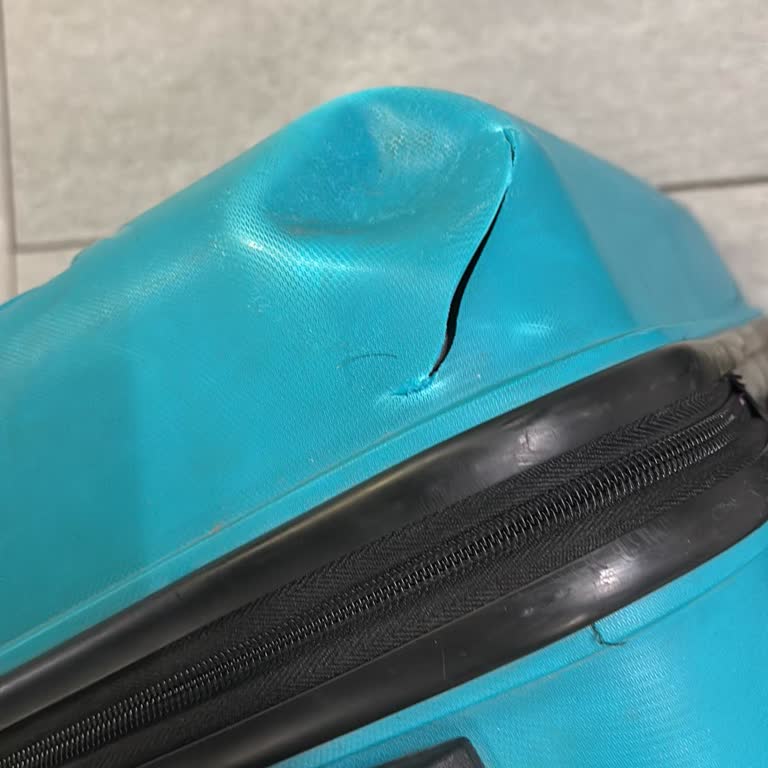 LOT Polish Airlines Damaged My Suitcase, Waiting for Replacement
