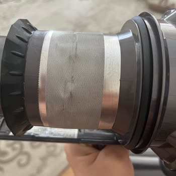 Dyson V12 Detect Slim'de Toz Haznesi Hasarı Ve Ücretsiz Değişim Talebi