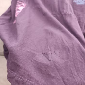 Mavi Tişörtlerde Hızlı Delik Açılması Ve Kalite Sorunu