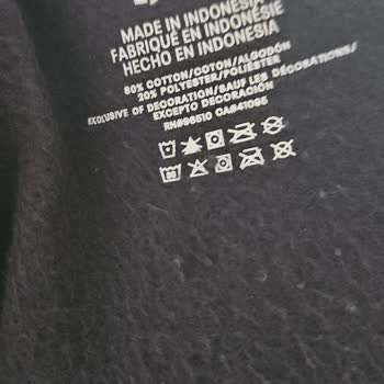 Under Armour Şortta Tüylenme Ve Renk Solması Nedeniyle İade Talebi