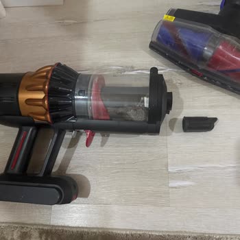 Faturasız Hediye Dyson Süpürge Parçası Kırıldı Garanti Kapsamında Değişim Talebi