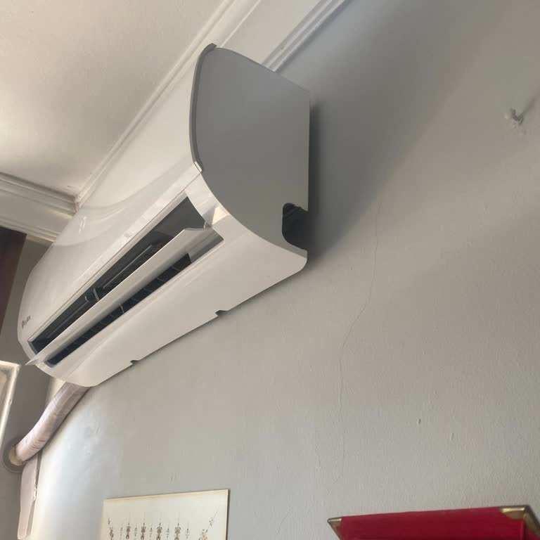 Kırılan Parça Ve Soğutmayan Klima