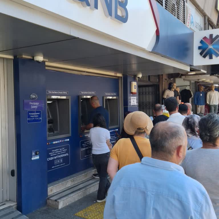 Fevzipaşa Şubesinin Kapatılması Ve ATM Çöküşü Müşterileri Zor Duruma Sokuyor