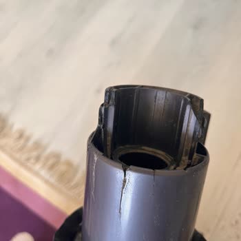 Dyson V15 Süpürge Parçalarının Sürekli Kırılması Ve Yetersiz Müşteri Desteği