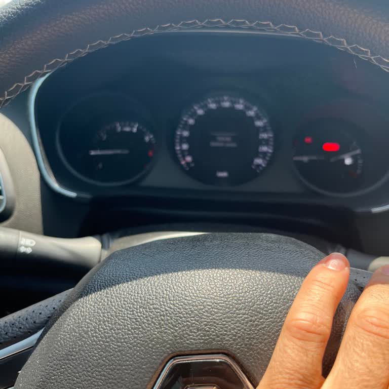 Renault Megane’de Tehlikeli Elektrik Uyarısı Ve Servis İlgisizliği