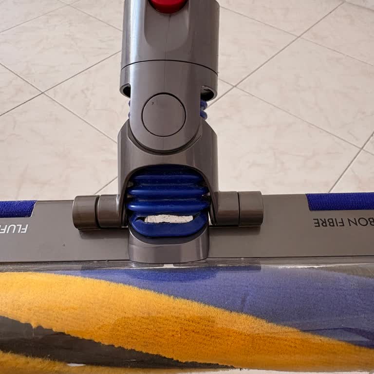 Dyson Fluffy Optic Hortumu Kısa Sürede Yırtıldı, Müşteri Hizmetleri 6000 TL Yeni Başlık Ücreti İstedi