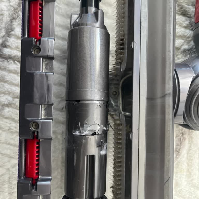 Dyson V15 Süpürge Başlığındaki Hasarın Garanti Kapsamı Reddi