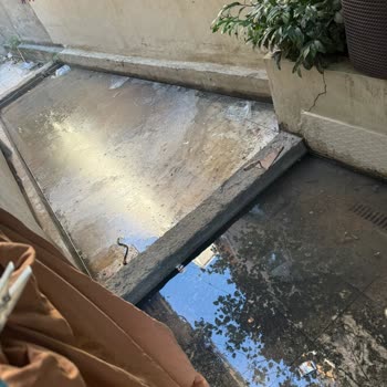 Avcılar’da Kanalizasyon Taşması Ve Zehirli Kokuya Karşı Acil Çözüm Talebi