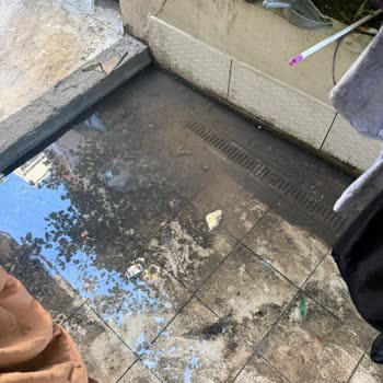 Avcılar’da Kanalizasyon Taşması Ve Zehirli Kokuya Karşı Acil Çözüm Talebi