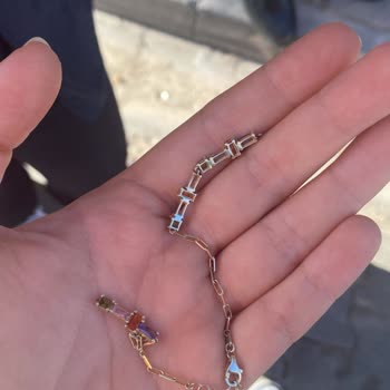 Sürekli Kırılan So Chic Bileklik İçin Kalıcı Çözüm Talebi