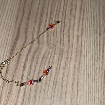 Sürekli Kırılan So Chic Bileklik İçin Kalıcı Çözüm Talebi