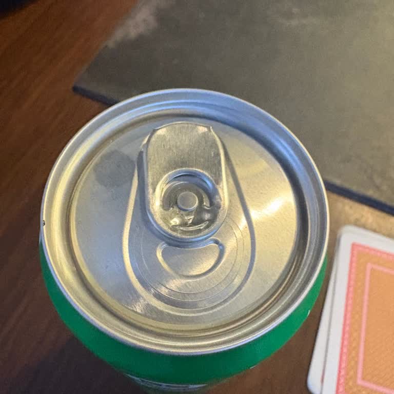 Sprite 330 Ml Sin Agujero Para Sorbete Me Causa Inconveniente