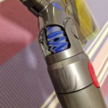 Dyson V15 Fluffy Başlığının Hortumu Altı Ayda Yırtıldı, Garanti Kapsamında Ücretsiz Değişim Talebi