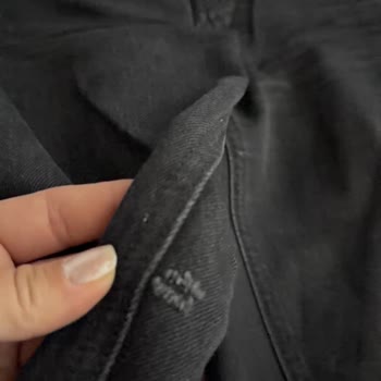 Mavi Jeans'de Renk Solması Ve İç Yırtık Garantiden Çözüm Talebi