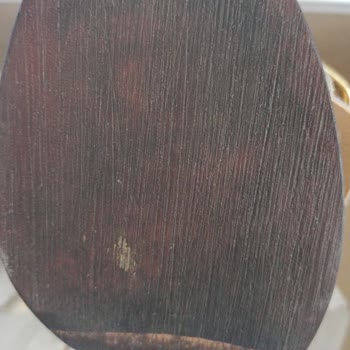 Desa Yüksek Topuklu Ayakkabısının Tabanı Soyulmuş Ve Metal Parçalar Parmaklarıma Batar