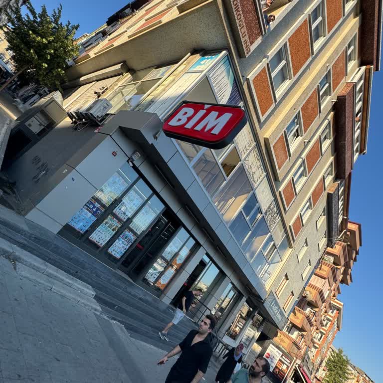 BİM Şubesinde Bozuk Para Eksikliği Ve Kasiyerin Tutumu