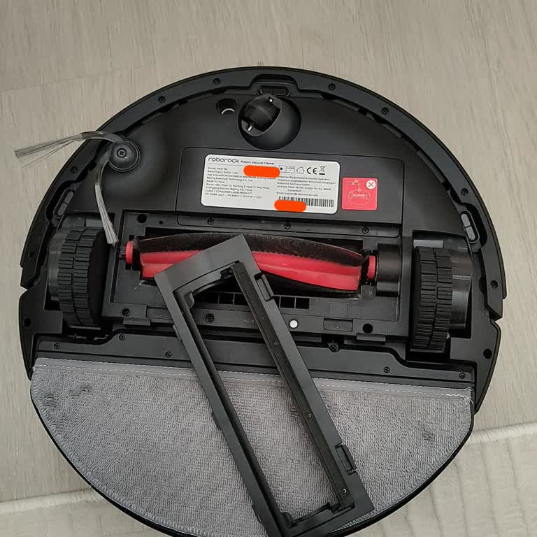 Roborock Q8 Max Pro Ana Fırça Kapağı Tekrar Arızalı Ve Aksesuar Olarak Değerlendiriliyor