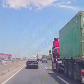 Yemeksepeti Motor Kuryelerin Ciddi Trafik Eğitimine İhtiyacı Var