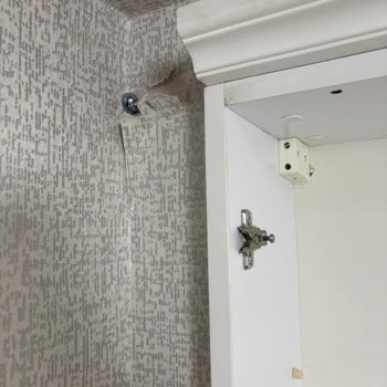 Samsung Yetkili Servis Montajı Sırasında Duvar Kağıdı Tahrip Edildi Ve Motor Sabitlenmedi