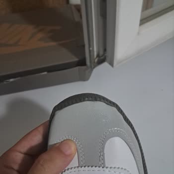 Dolap Uygulamasında Reklam Edilen Beyaz Adidas Samba Ayakkabı İade Sürecinde Satıcıdan Cevap Almama
