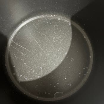 Titanium Tencere Setinin Alt Kısımlarında Kabarma Ve Çizikler Değişim Talebi