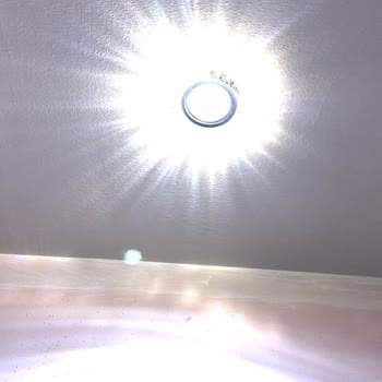 45 Adet LED Ampulün Hızlı Isınması Ve Düşmesi Nedeniyle Tam İade Talebi