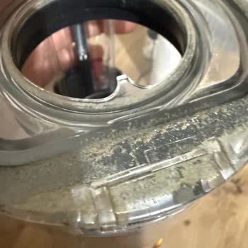 Dyson V15 Süpürge Toz Kaçırıyor, Garanti Kapsamında Ücretsiz Parça Değişimi İstiyorum