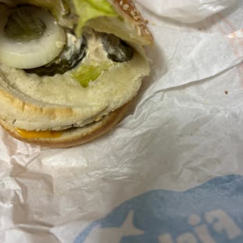 Soğuk Ve Yanlış Gönderilen Burger King Siparişi
