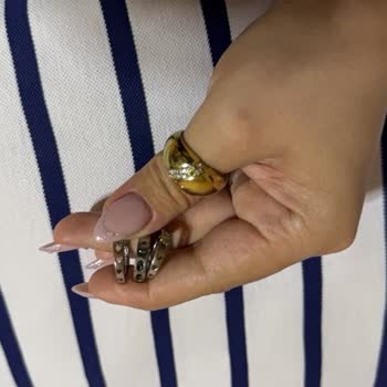 Takı Moda Accessories (Rize) Çelik Olduğu Söylenen Küpelerin Kararması ve Ücret İadesi Talebi