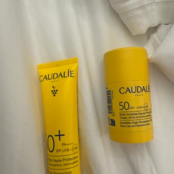 Caudalie Güneş Kremi Yüzümü Yakıyor Ve Leke Serumu Etkili Değil