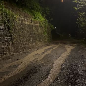 Ortahisar Çağlayan Mahallesi Yolunun Kaplaması Yapılmadığı İçin Mahalle Sakinleri Zor Durumda