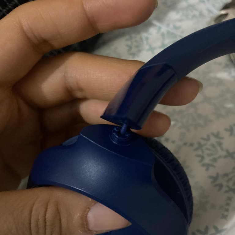 JBL Kulaklık Döner Noktasında Kırıldı, Media Markt’ta Garanti Değişimi Talep Ediyorum